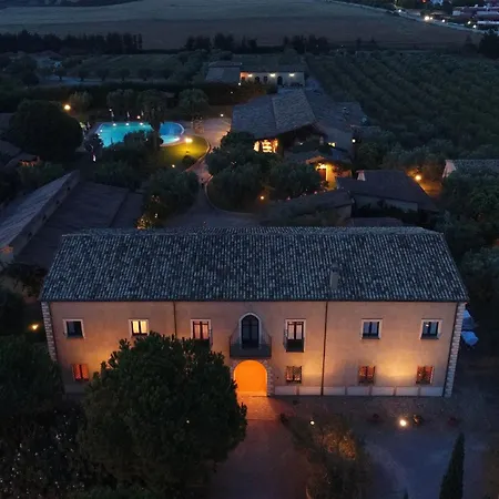 Hotel Fattoria Il Borghetto 4*
